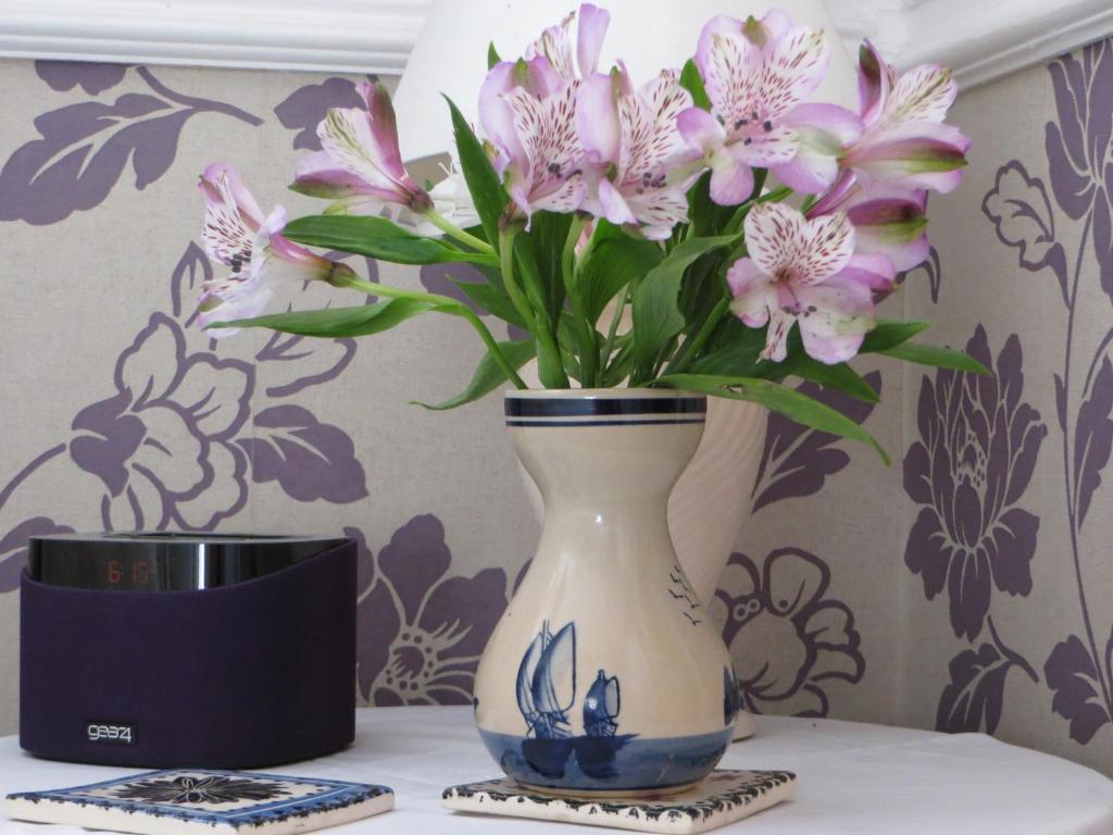 Avondale Guest House York Esterno foto