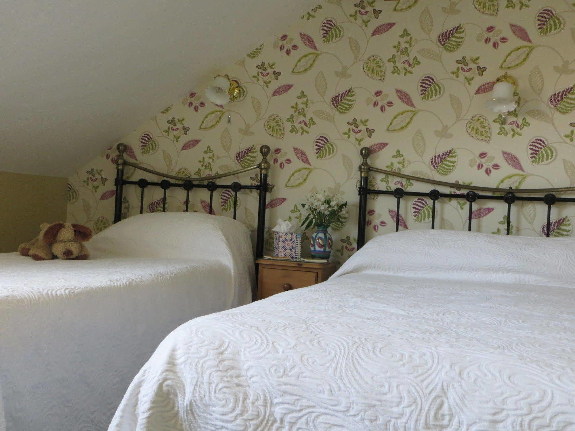 Avondale Guest House York Esterno foto